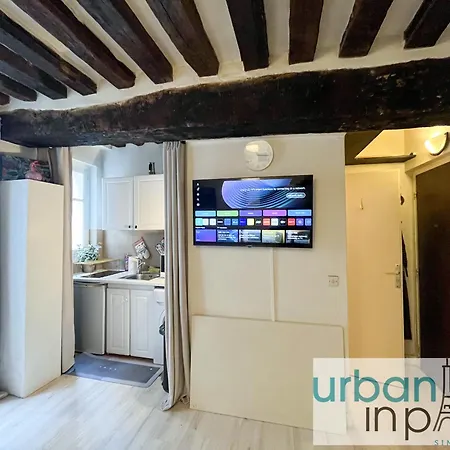 Urbanflat 192 - Cozy For 4 With En-suite Bedroom - Heart Of Appartement *